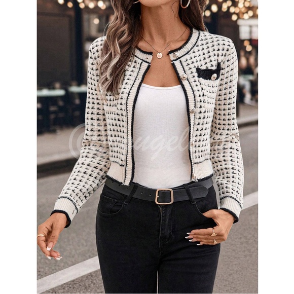 Beige Black Button Up Cardigan Knit Long Sleeve Cropped, Stretchy - Picture 2 of 8